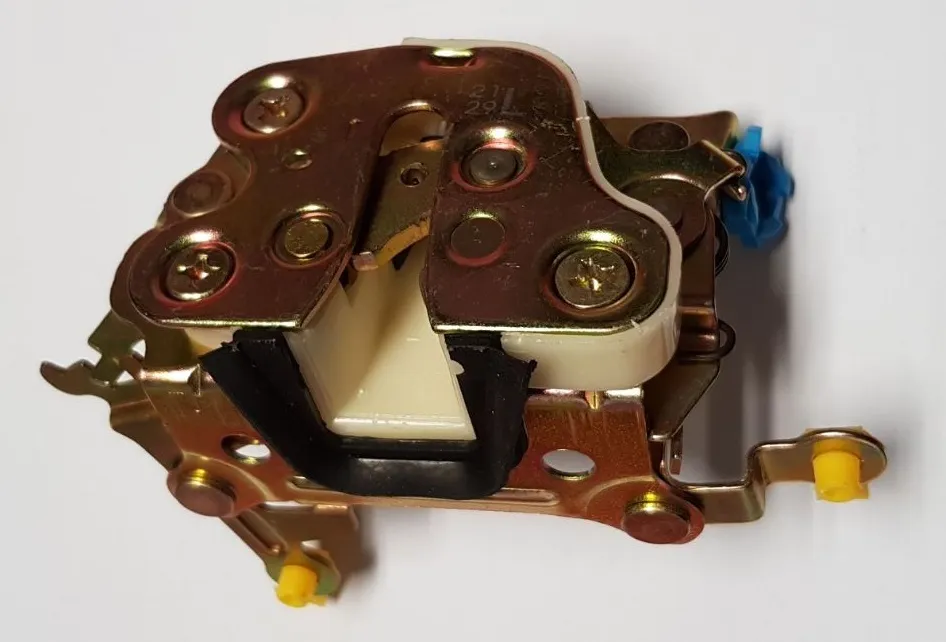 CERRADURA PUERTA DEL IZQ NISSAN D21 91