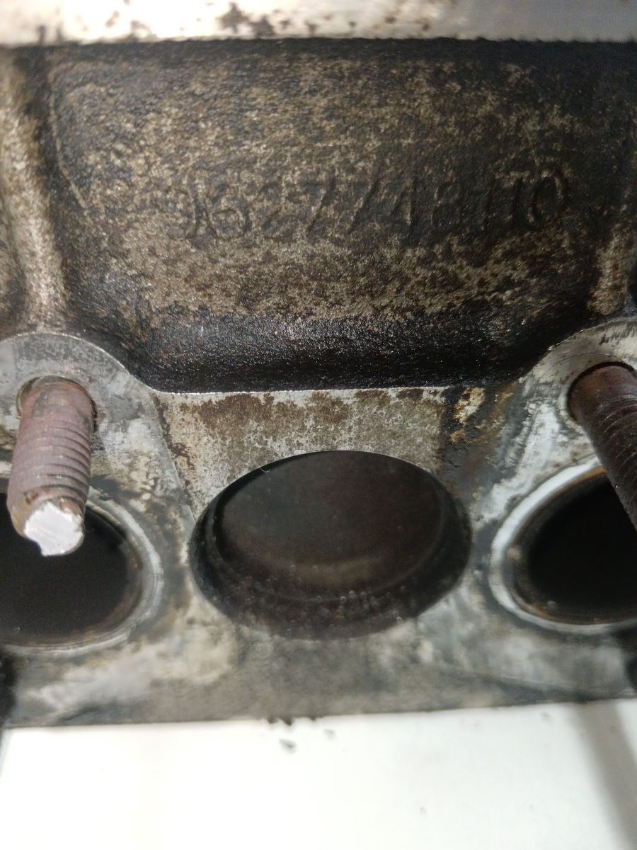 Tapa de Cilindros Peugeot 206 Berlina 1998-2010 XT 1.4L 55kW 9627748110