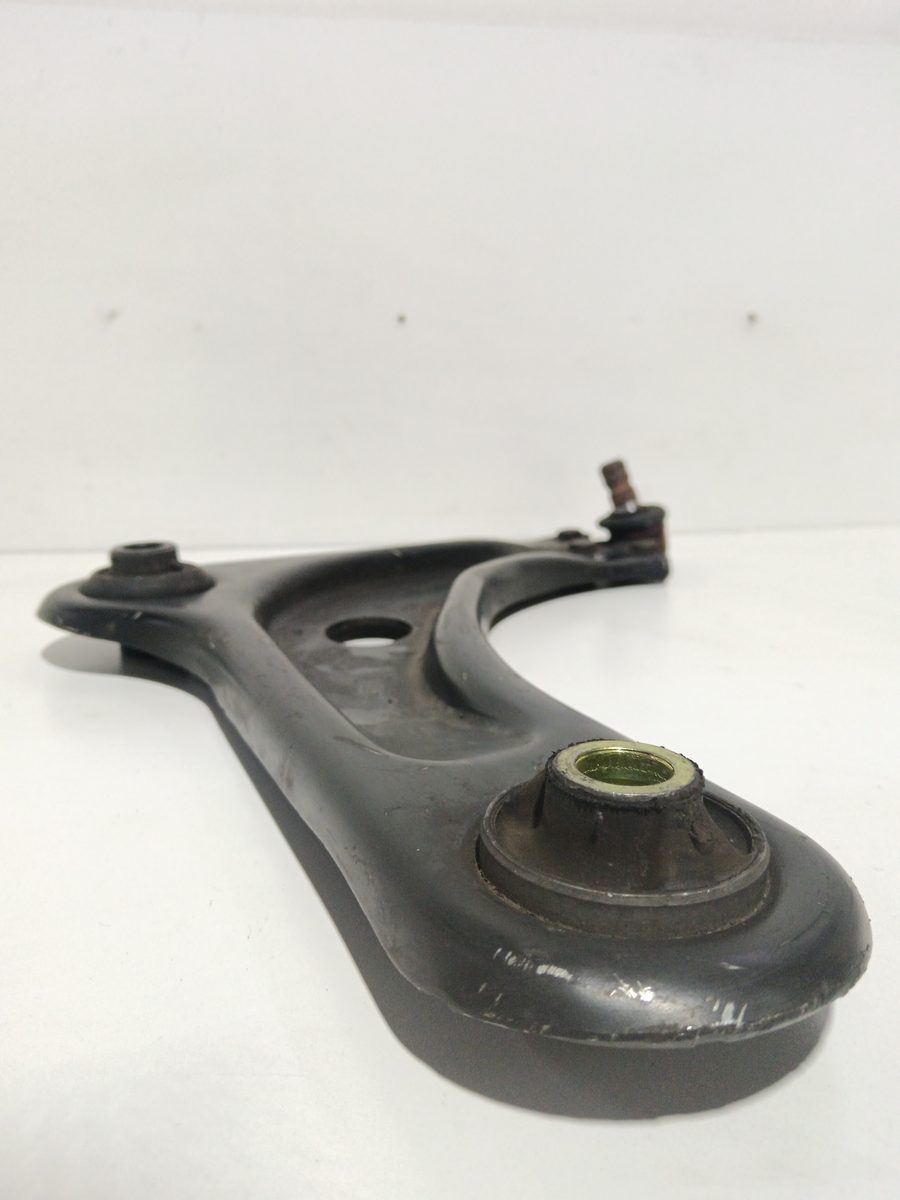Parrilla de Suspension Inferior Trasera Derecha Peugeot 208 2012-2019 Style 1.2L 60kW