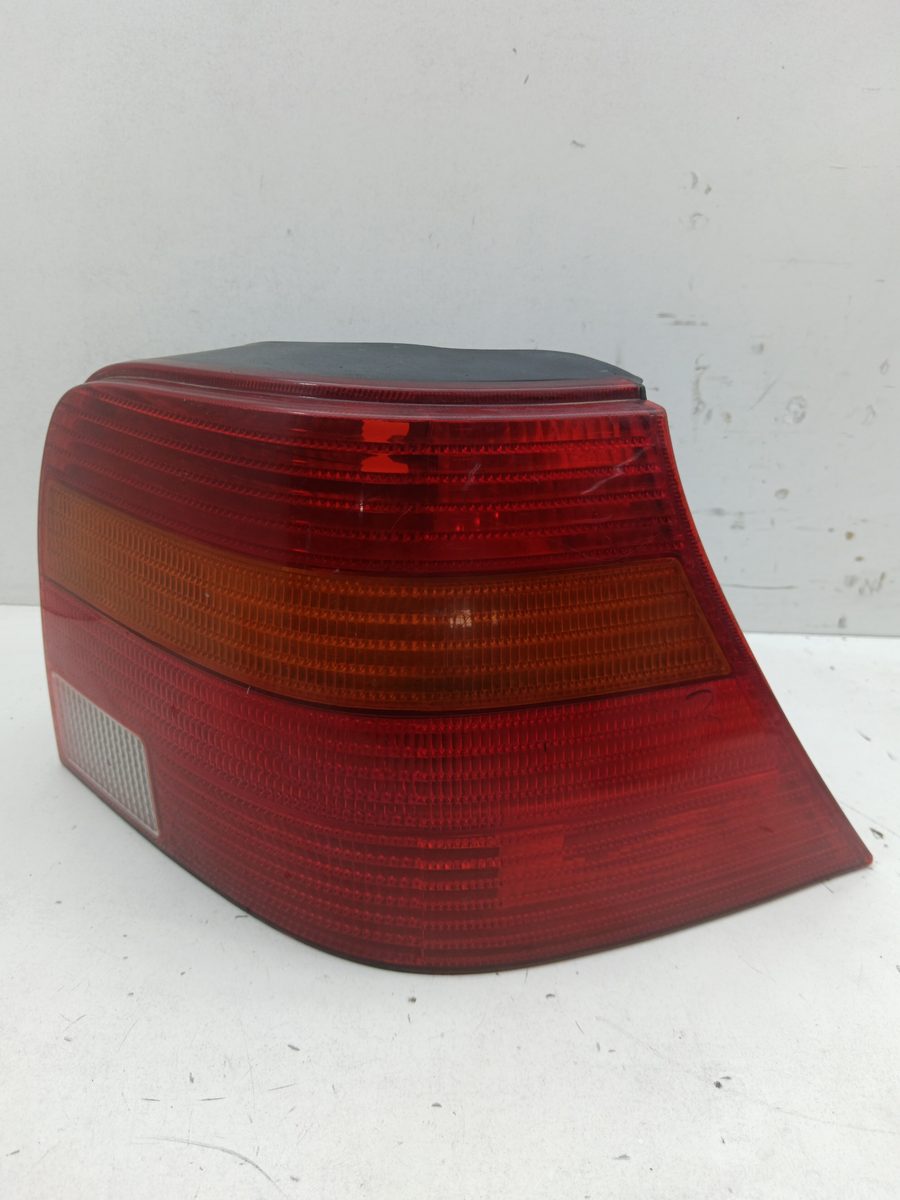 Farol Trasero Derecho Exterior Volkswagen Golf IV Berlina (1J1) 1997-2003 SDI