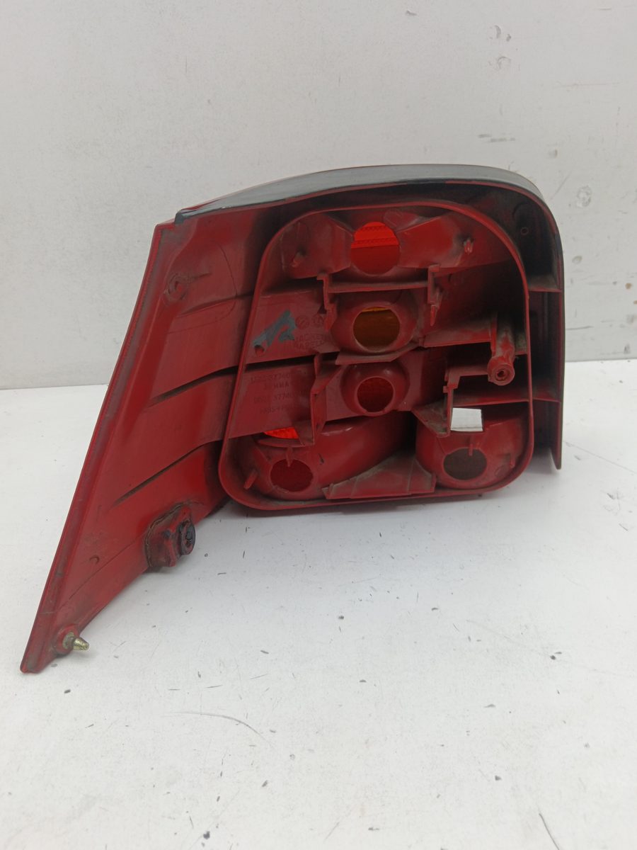 Farol Trasero Derecho Exterior Volkswagen Golf IV Berlina (1J1) 1997-2003 SDI