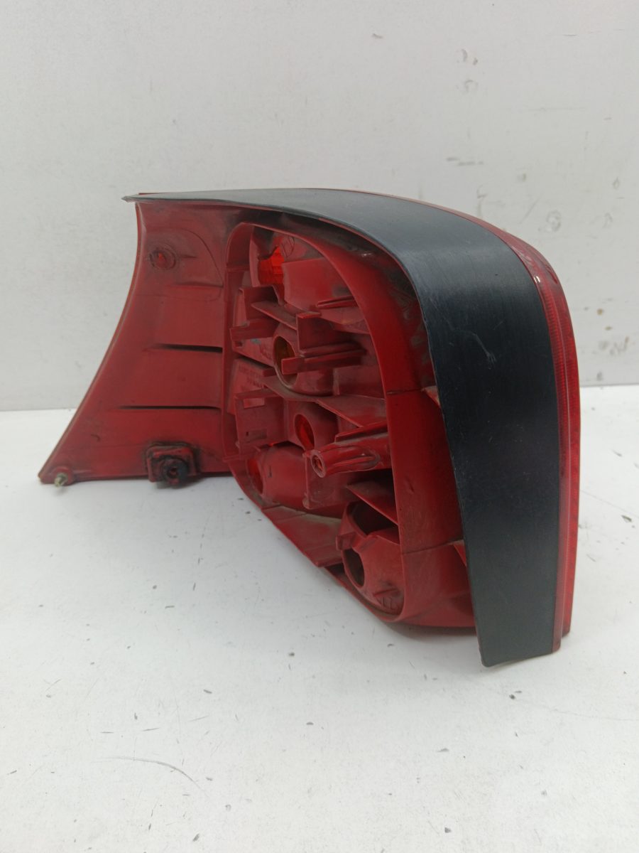 Farol Trasero Derecho Exterior Volkswagen Golf IV Berlina (1J1) 1997-2003 SDI