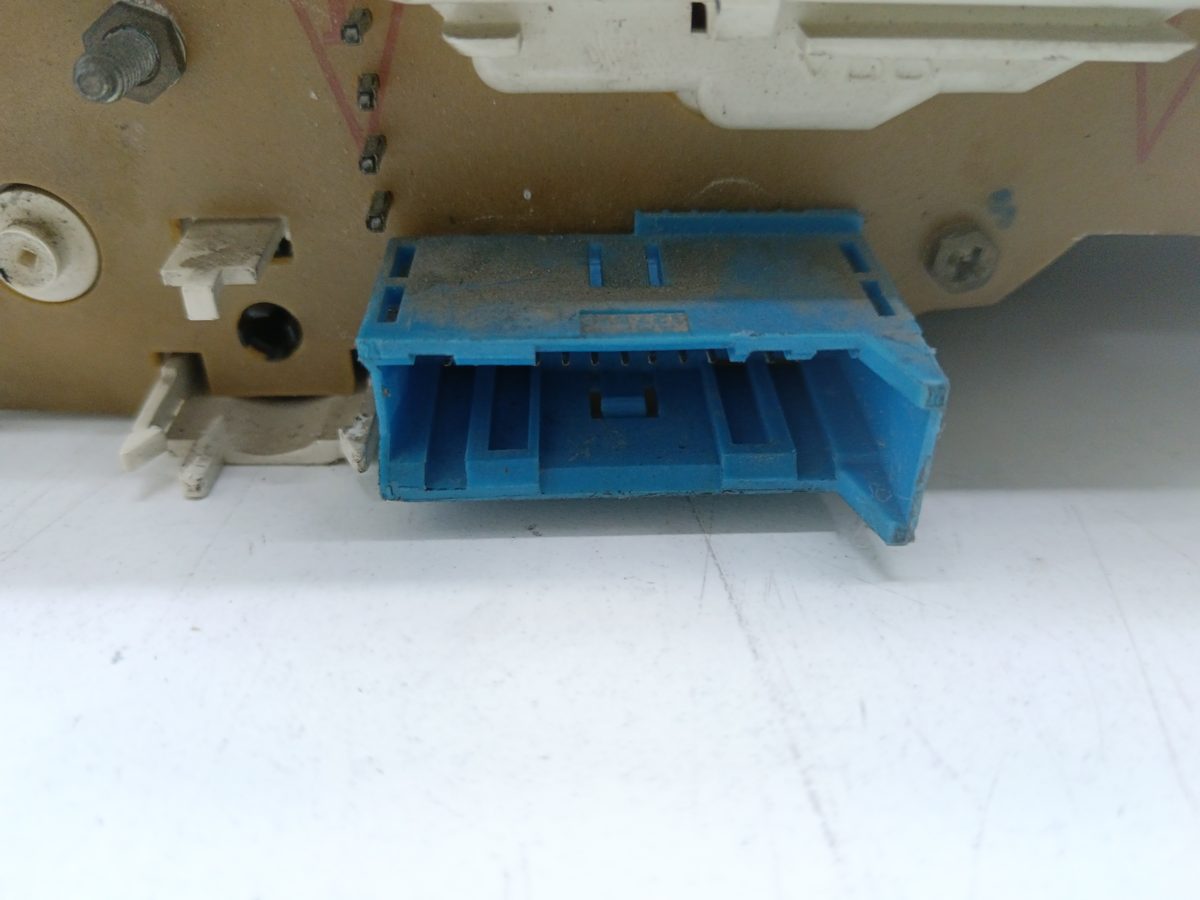 Tablero de Instrumentos Audi 80 Avant desde 1991 1.9 TDI 1.9L 66kW 893919033BB