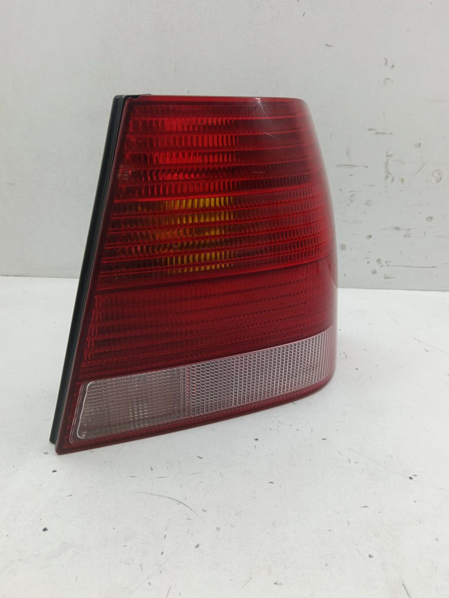 Farol Trasero Derecho Exterior Volkswagen Bora Berlina (1J2) 1998-2005 98041J5945257