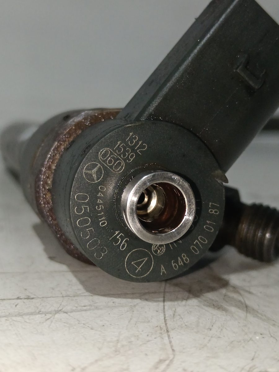 Inyector Mercedes-Benz Clase E (W211) Berlina 2002-2009 E 200 CDI (211.004) 0445110156