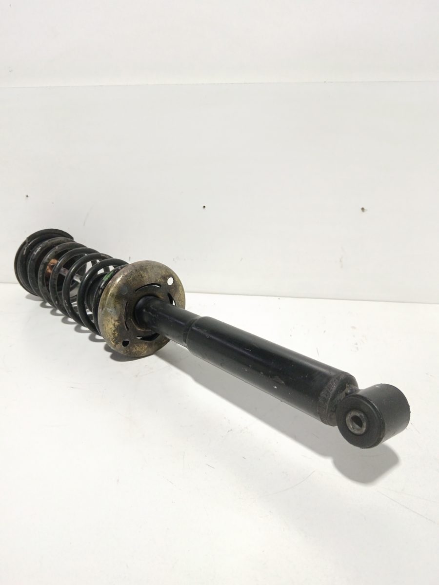 Amortiguador Trasero Der/Izq Volkswagen Jetta (1K2) 2005-2010 Advance 231700170353