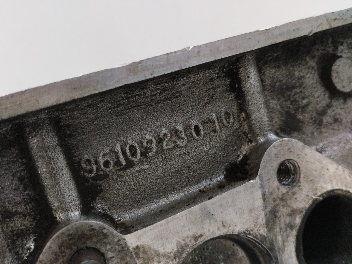 Tapa De Cilindros Peugeot 306 Berlina 3/5 Puertas (S1) 1993-1997 Graffic 9610923010