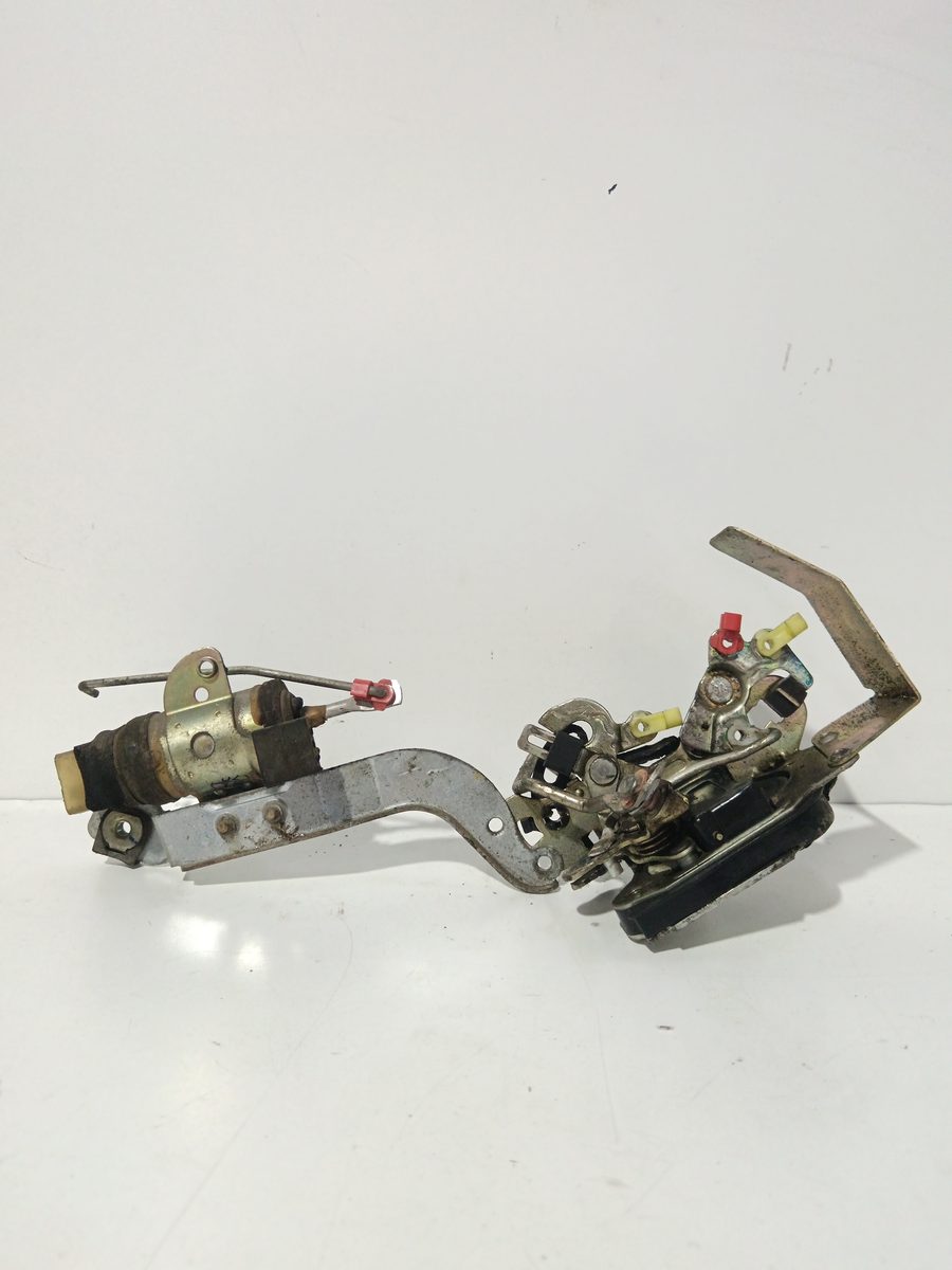 Cerradura Puerta Trasera Izquierda Toyota Corolla 1986-1990