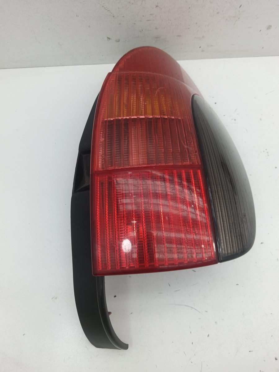 Farol Trasero Derecho Exterior Peugeot 306 Break 1979-2003 XT