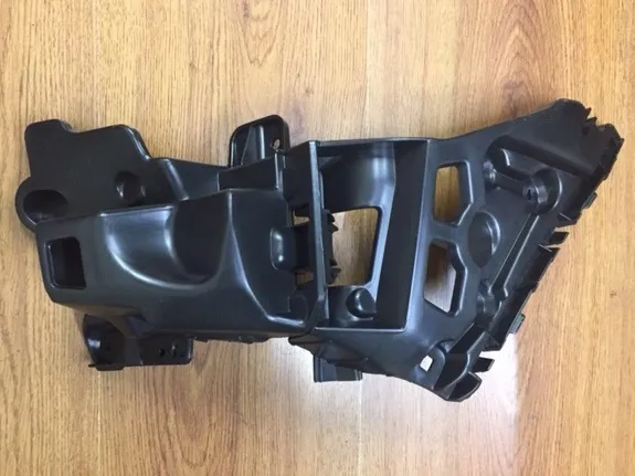 Soporte de paragolpes delantero izquierdo