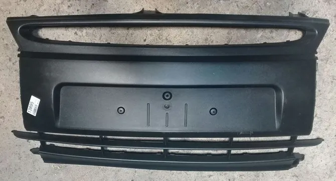 Paragolpes delantero