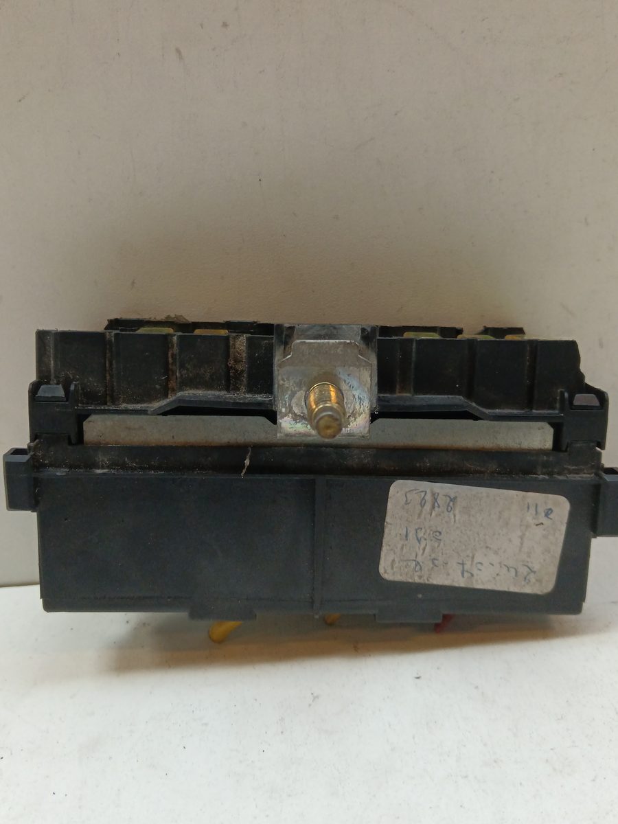 Caja Reles / Fusibles Peugeot 106 (S2) 1996-2004 Max D 1.5L 42kW PBT15GF