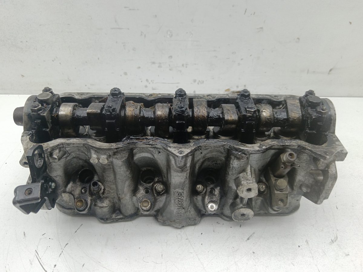Tapa De Cilindros Volkswagen Polo (9N1) 2001-2005 1.9 SDI 1.9L 47kW 038103373E