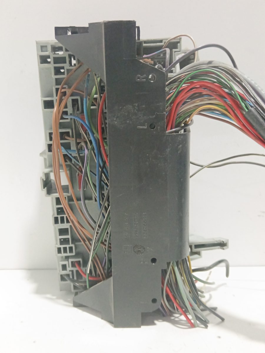 Caja Reles / Fusibles Chevrolet Corsa B 1993-1997 Base 1.2L 33kW 008065444