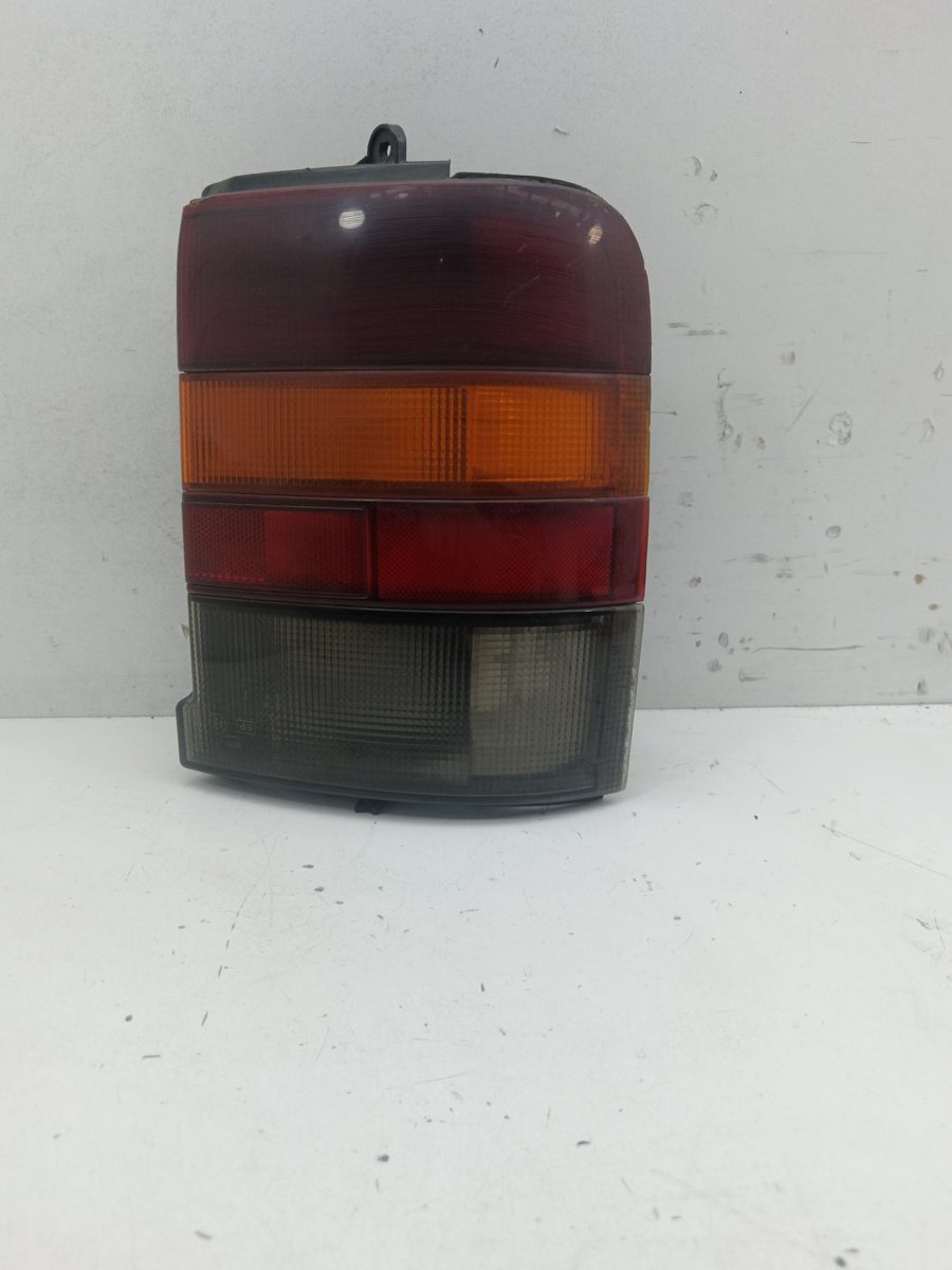 Farol Trasero Izquierdo Exterior Nissan Serena (C23M) 1992-2002 265559C000