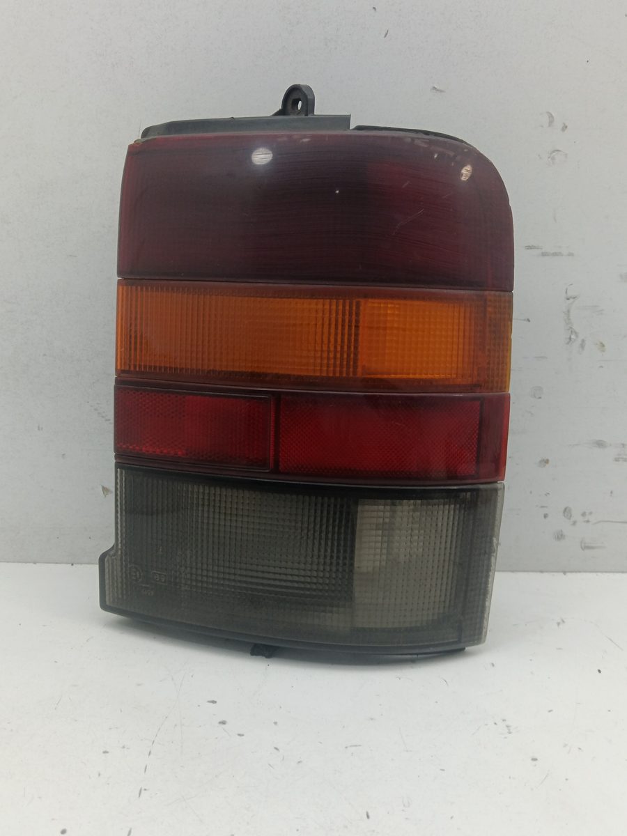 Farol Trasero Izquierdo Exterior Nissan Serena (C23M) 1992-2002 265559C000