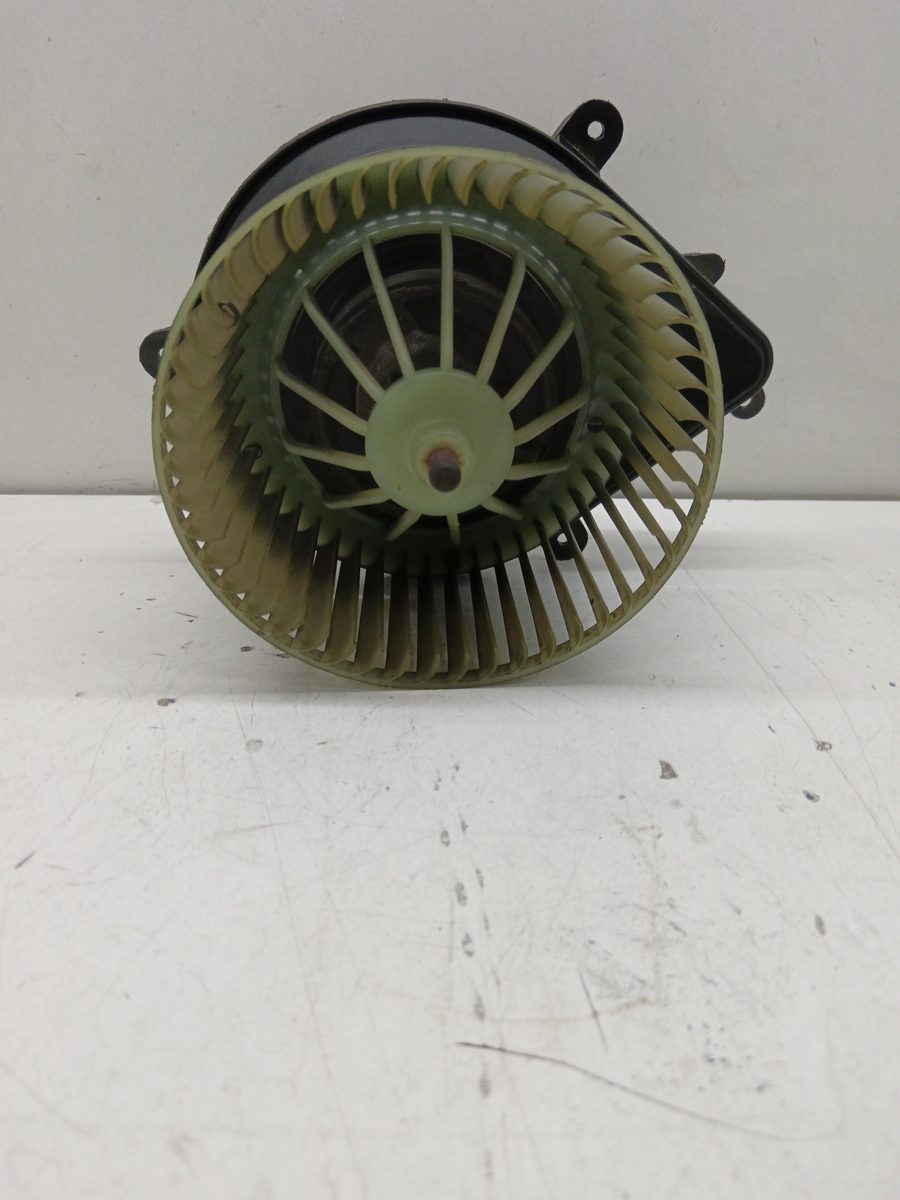 Motor Calefaccion Citroën Xsara Break 1997-2006 2.0 HDi 66kW Image 2.0L 66kW 740471233F