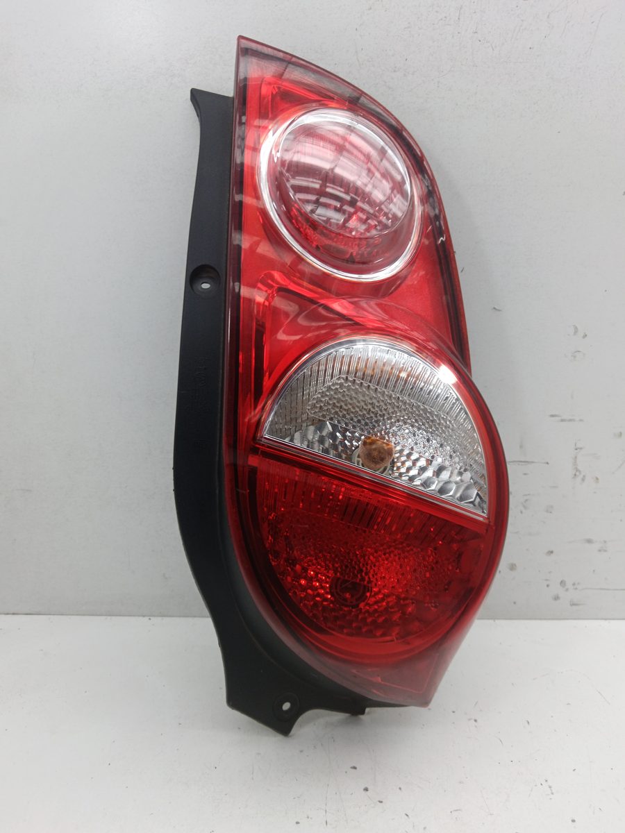 Farol Trasero Izquierdo Exterior Chevrolet Spark Gt 2009-2016 Basis