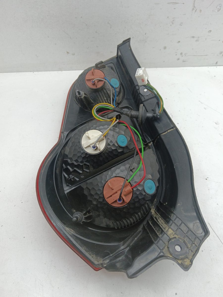 Farol Trasero Izquierdo Exterior Chevrolet Spark Gt 2009-2016 Basis