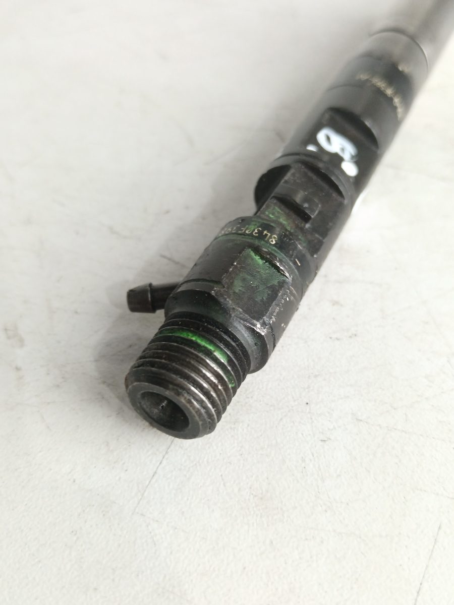 Inyector Ford Focus Berlina (CAP) 2004-2007 1.8 TDCi Turbodiesel CAT 1.8L 85kW 1S4Q9F593AF