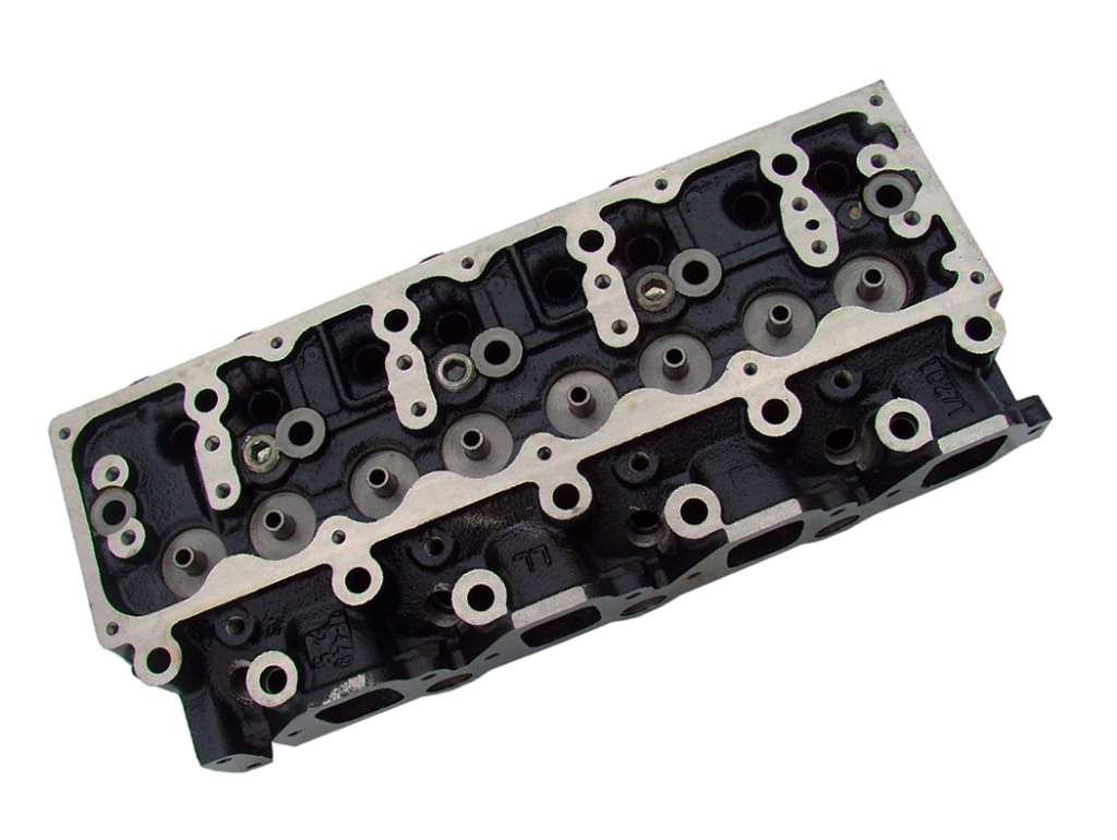TAPA CILINDRO NI D21 TD27 INYECTOR 20MM