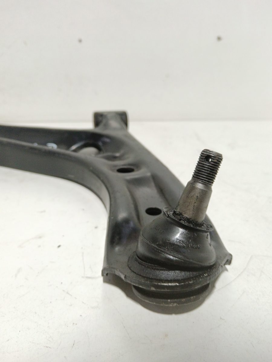 Parrilla de Suspension Inferior Trasera Derecha Peugeot 107 2005-2014 Básico ACIR231E
