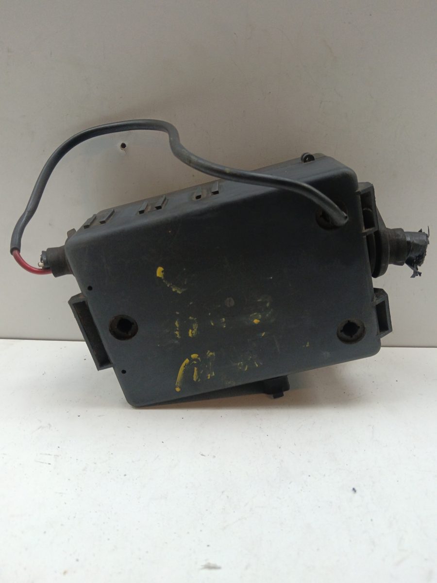 Caja Reles / Fusibles BMW Serie 3 Berlina (E30) desde 1982 324td 13801759E34355