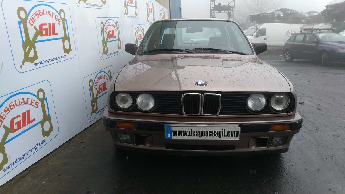 Caja Reles / Fusibles BMW Serie 3 Berlina (E30) desde 1982 324td 13801759E34355