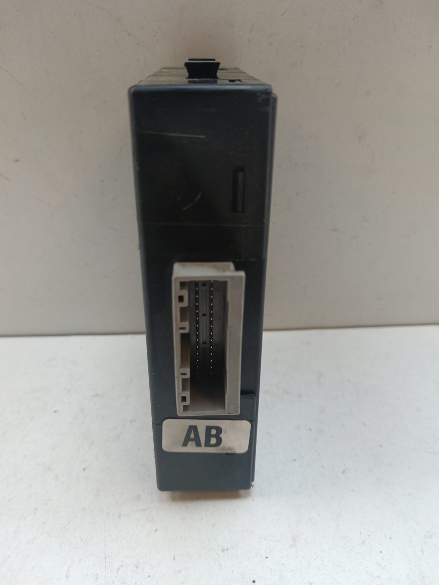 Caja Reles / Fusibles Suzuki Alto Amf 310 desde 2009 GA 1.0L 50kW 3677071M1