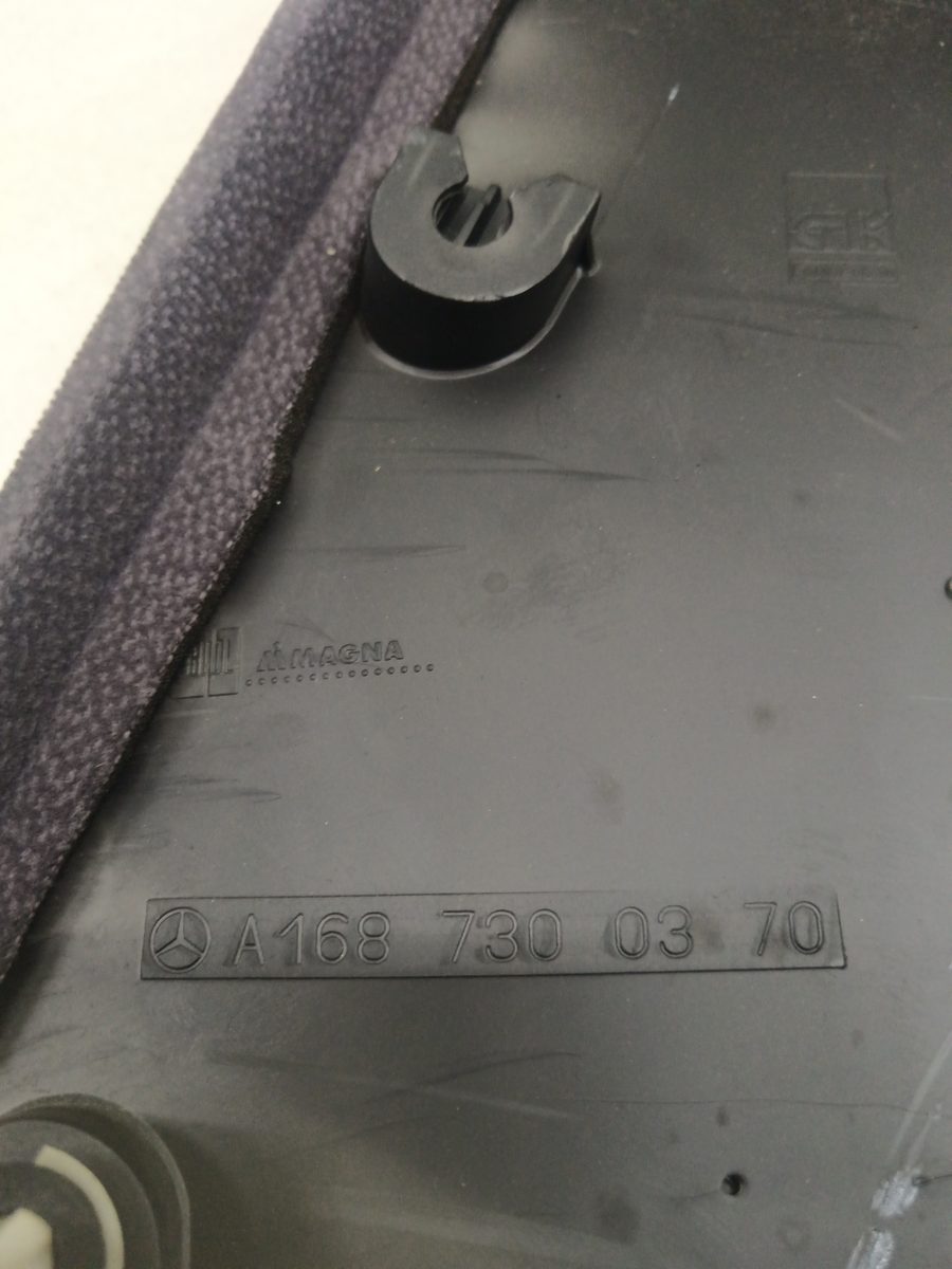 Tapizado Interior Puerta Trasero Izquierdo Mercedes-Benz Clase A (W168) A1687300370