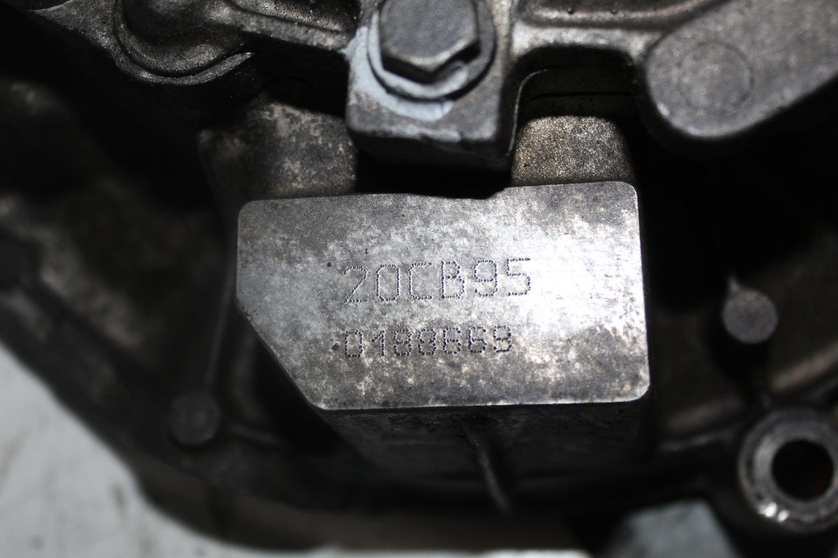 Caja Cambios Peugeot 205 Berlina 1983-1998 1,1 1.1L 44kW 20CB95