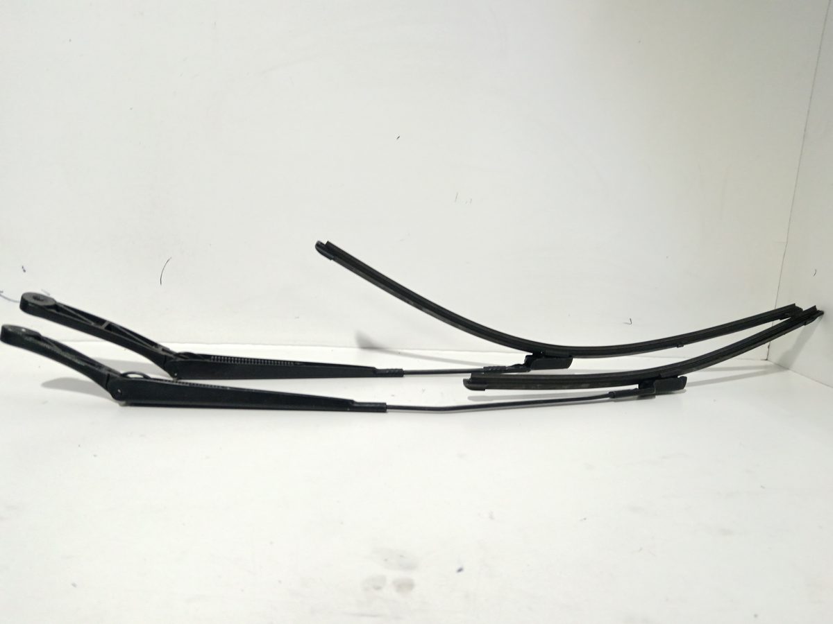 Juego de Brazos de Limpia Parabrisa Delanteros Volkswagen Golf V Berlina (1K1) 1Q1955409
