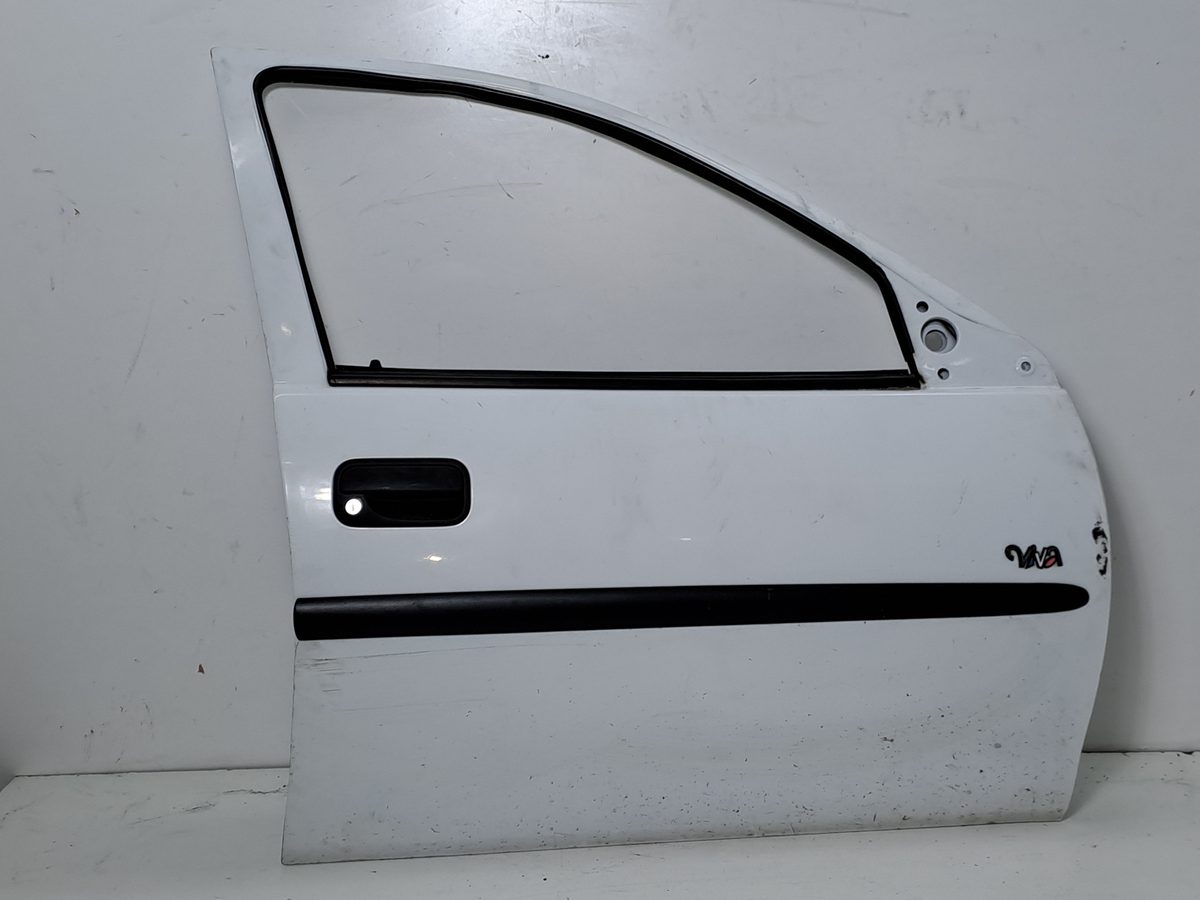 Puerta Delantera Derecha Chevrolet Corsa B 1993-1997 Swing