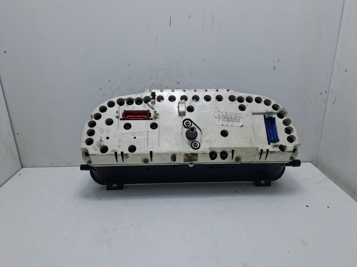 Tablero de Instrumentos Renault Trafic (desde 5.89) 1989-2000 2.1 Diesel 7700302505