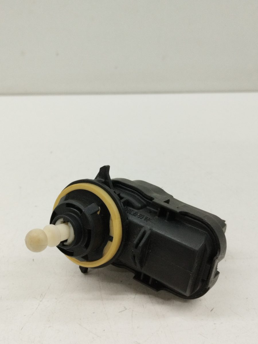Motor Regulacion Faroles Peugeot 208 2012-2019 Access 1.0L 50kW 90005925