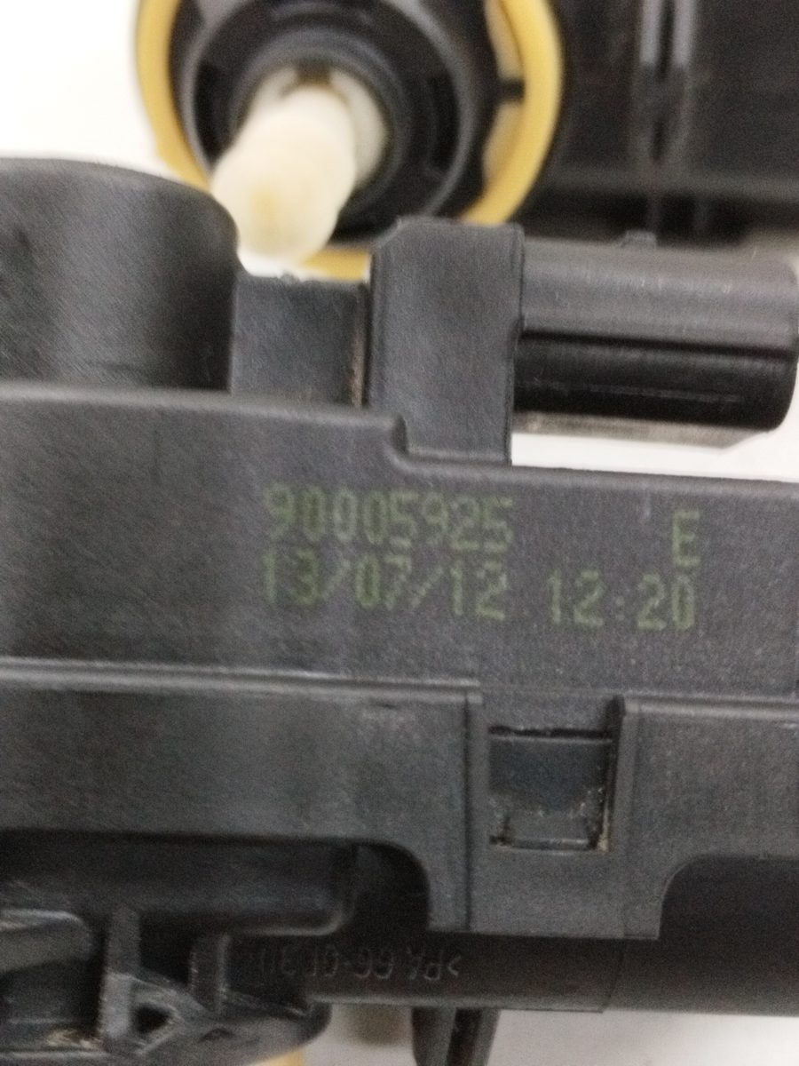 Motor Regulacion Faroles Peugeot 208 2012-2019 Access 1.0L 50kW 90005925