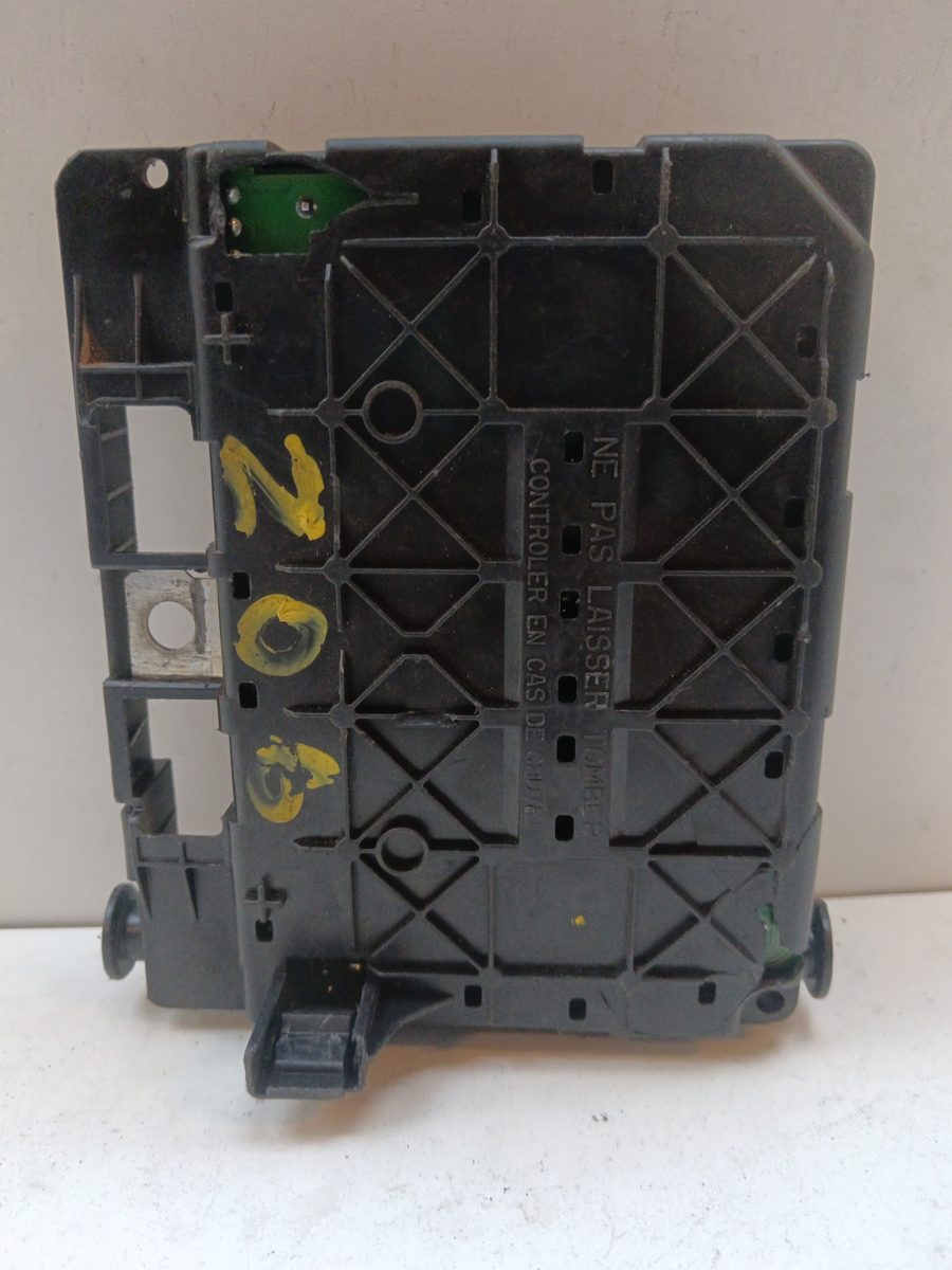 Caja Reles / Fusibles / Modulo Bsm Peugeot 206 Berlina 1998-2010 XN 1.9L 51kW