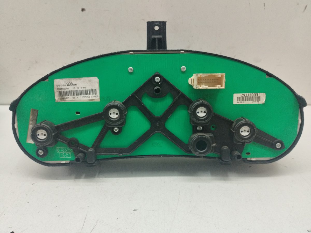 Tablero de Instrumentos Peugeot 206 Berlina 1998-2010 XR 1.9L 51kW 9659729080
