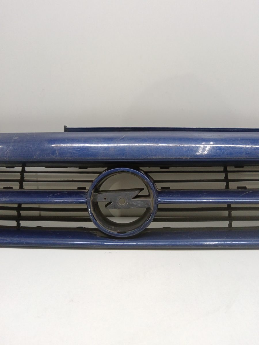 Careta Opel Astra F Berlina 1991-1998 (X 20 XEV / L34) 90414156