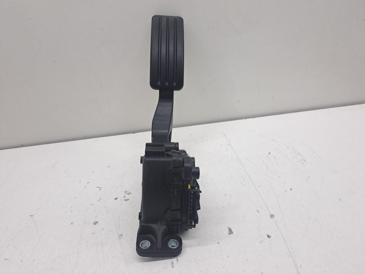 Acelerador Electronico Renault Duster 2010-Actualidad Ambiance 4×2 1.5L 63kW 8200386506