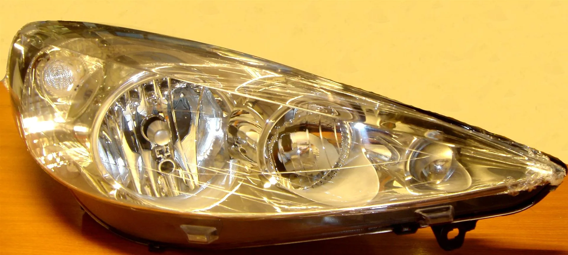 Faro delantero derecho Peugeot 207