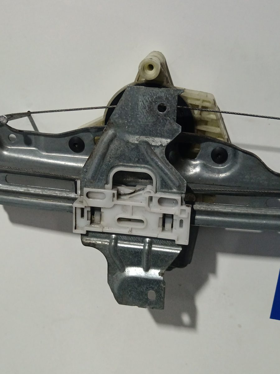 Alza Cristal Trasero Izquierdo Electrico Peugeot 308 2013-2021 Access 9678190080