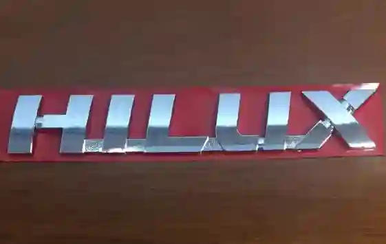 Emblema puerta caja