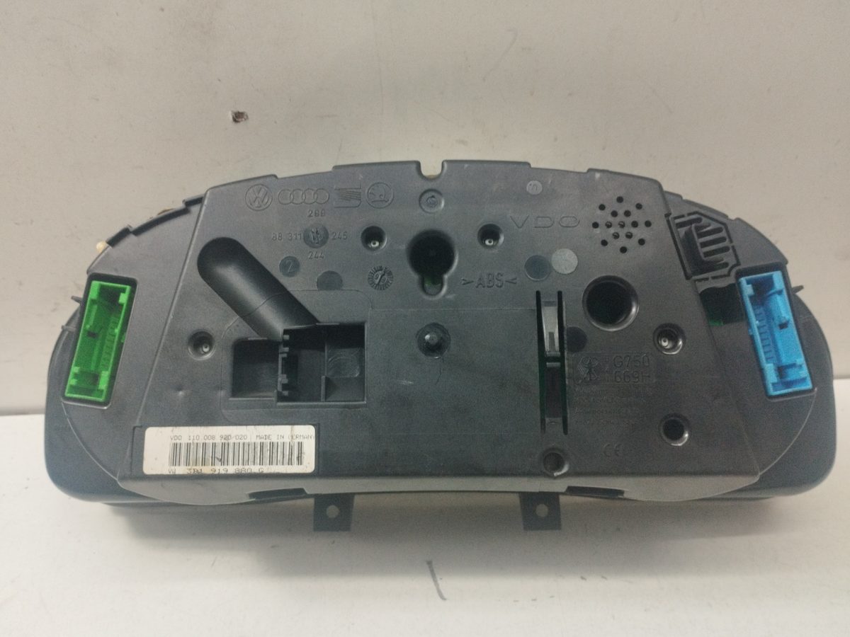 Tablero de Instrumentos Volkswagen Passat Variant (3B5) 1997-2000 1.9 TDI VW3B1919880G