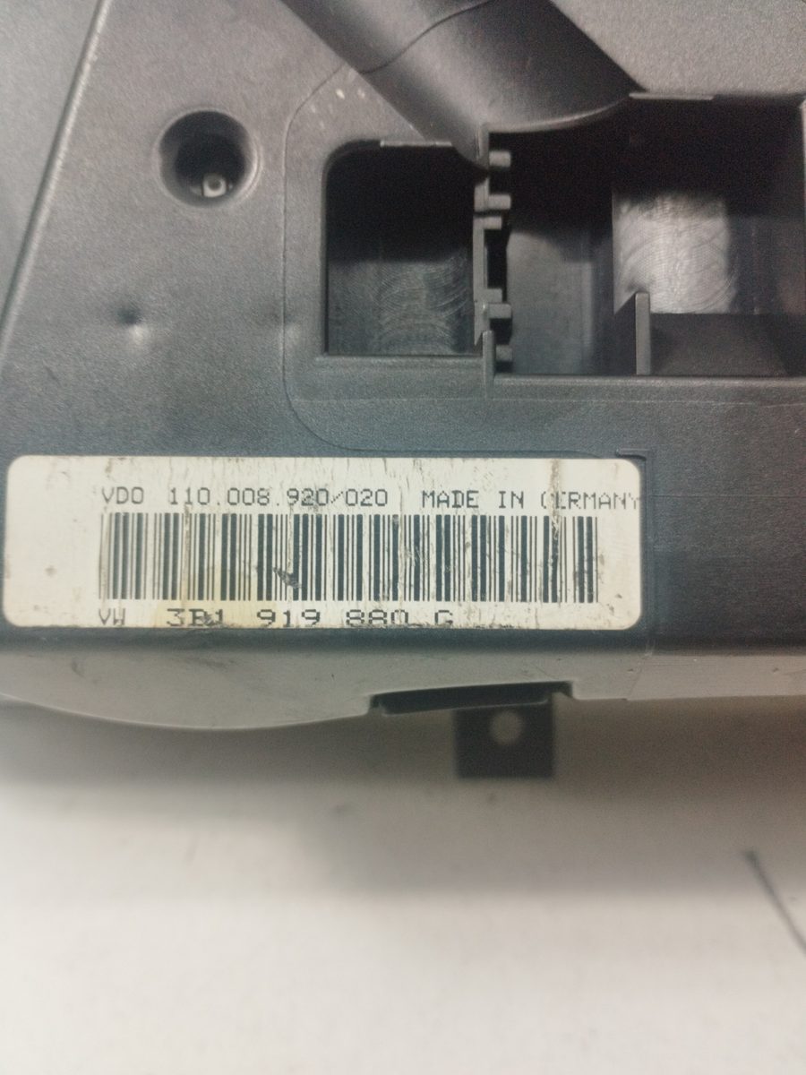 Tablero de Instrumentos Volkswagen Passat Variant (3B5) 1997-2000 1.9 TDI VW3B1919880G