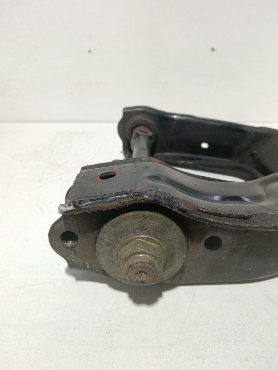 Parrilla de Suspension Superior Delantera Izquierda Toyota Hilux (KUN) 2005-2016