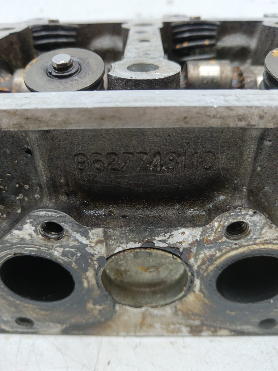 Tapa De Cilindros Peugeot 206 Berlina 1998-2010 XR 1.4L 55kW 9627748110