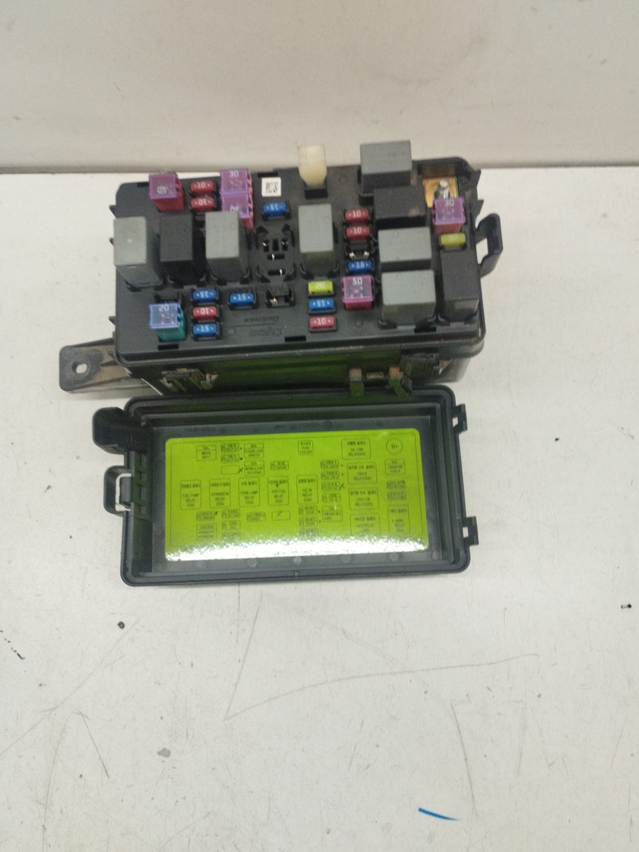 Caja Reles / Fusibles Chevrolet Aveo 2006-2012 LS 1.4L 74kW