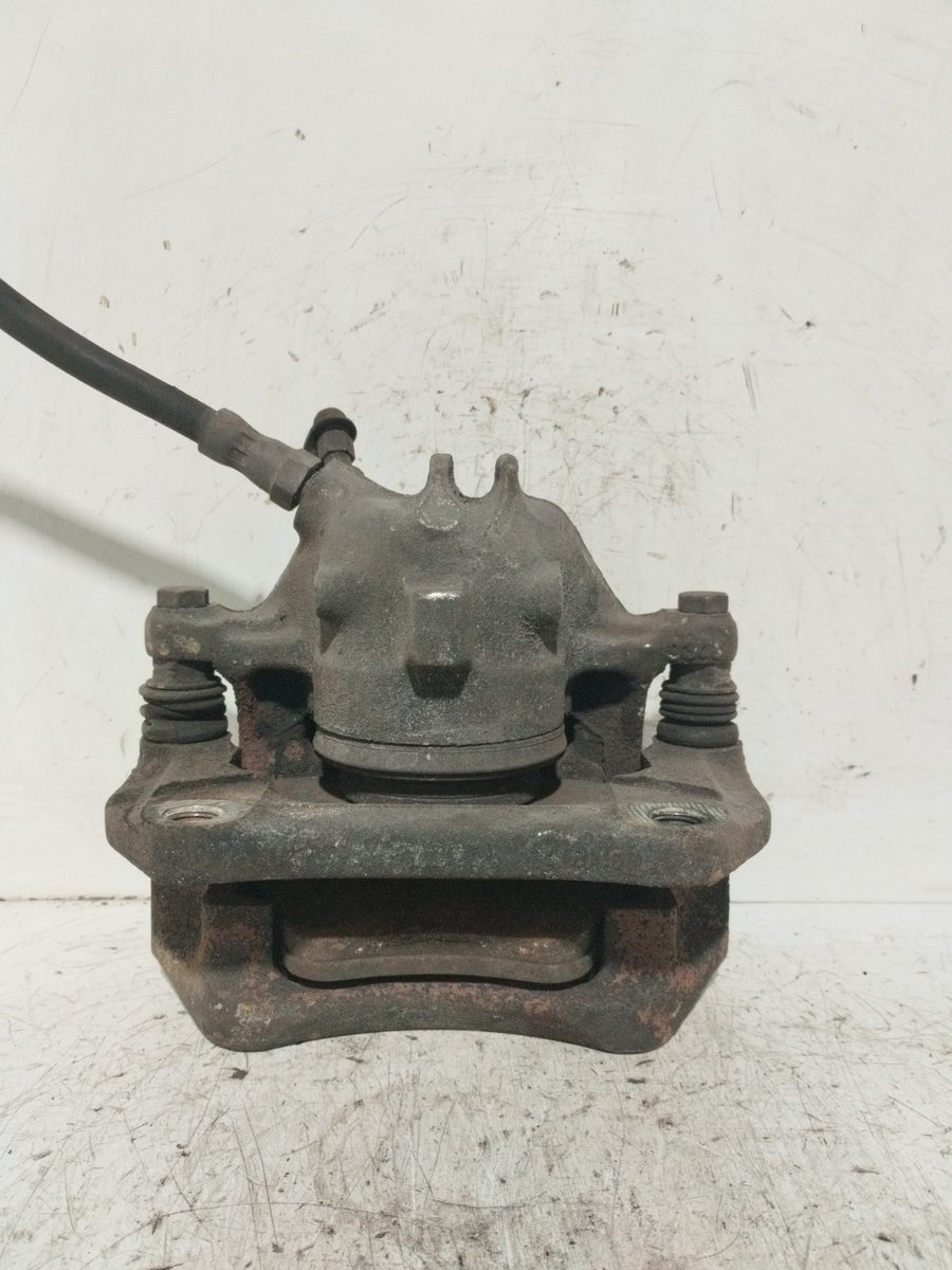 Mordaza de Freno Delantera Izquierda Volvo Serie 440 1988-1997 Básico 1.7L 75kW GIRLING