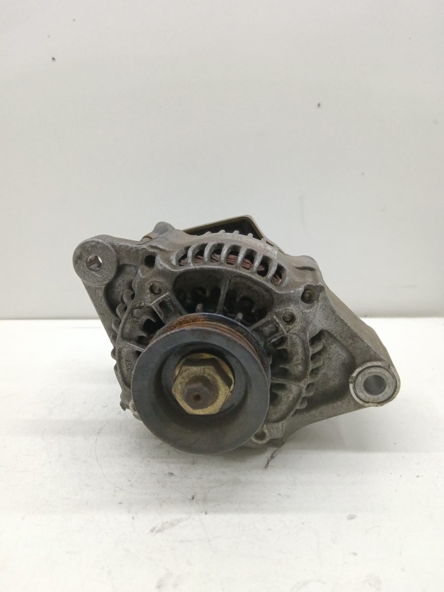 Alternador Toyota Yaris (NCP1/NLP1/SCP1) 1999-2005 1012113030